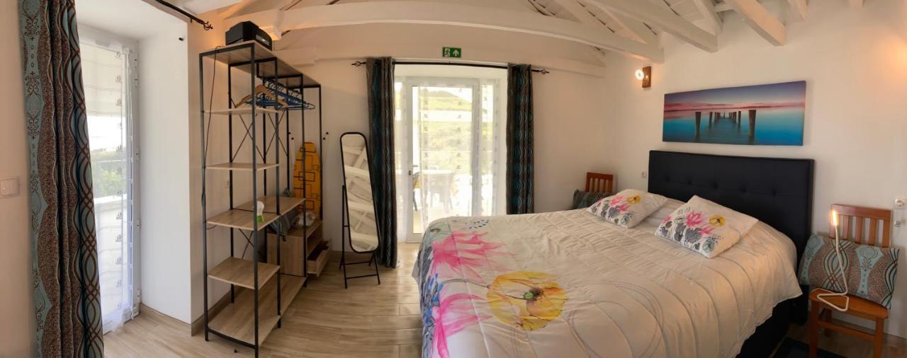 Vila Moradia Terra Cha Sea View 1 To 4 Pers Lomba  Exteriér fotografie