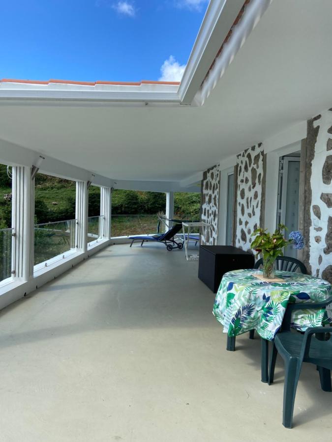 Vila Moradia Terra Cha Sea View 1 To 4 Pers Lomba  Exteriér fotografie