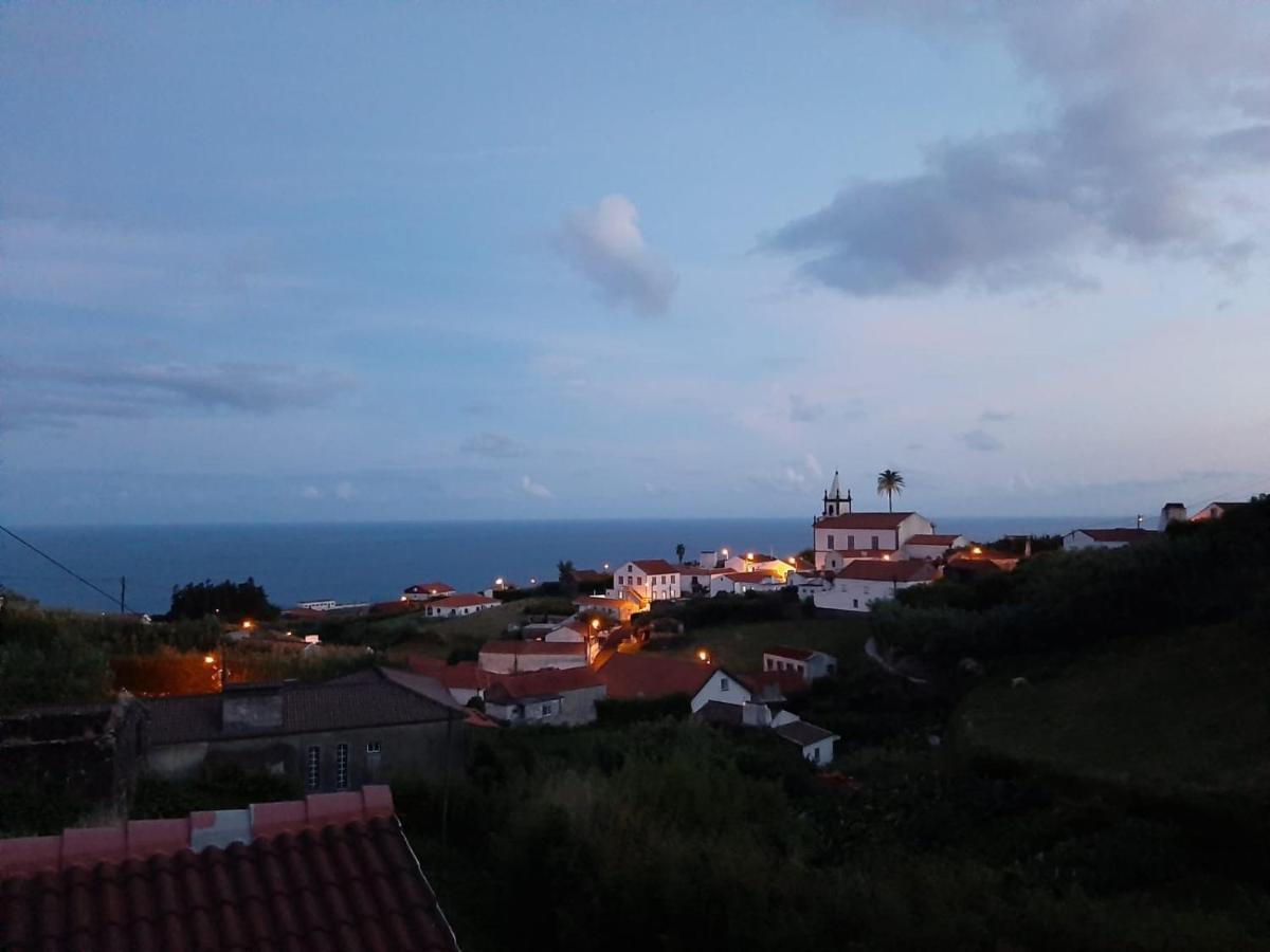 Vila Moradia Terra Cha Sea View 1 To 4 Pers Lomba  Exteriér fotografie