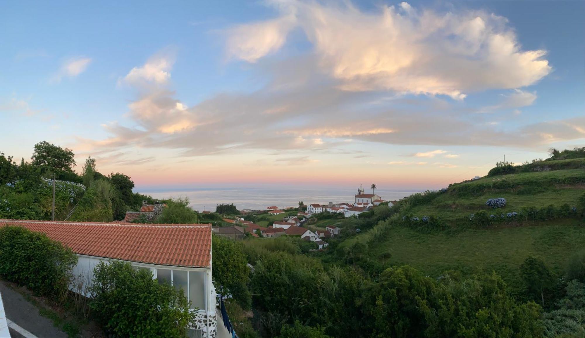 Vila Moradia Terra Cha Sea View 1 To 4 Pers Lomba  Exteriér fotografie